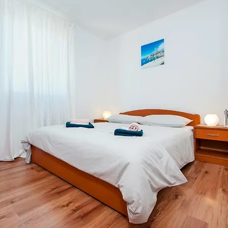 Thalassa Apartment